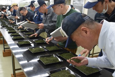 「うれしの茶」最高値5万8000円　新茶1キロ過去最高　初入札会