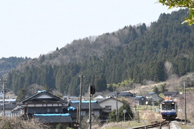 「のと鉄道」地震被害から再出発　再開「待ちに待った」住民歓喜