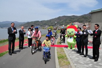 健康や地域の魅力向上に　「諏訪湖サイクリングロード」全線開通