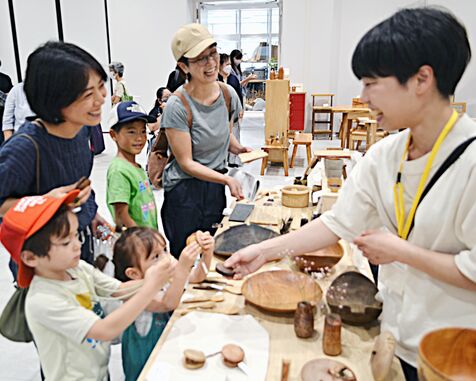 木工や紅型など　県内在住の工芸家による作品を中心に展示販売　豊見城市でクラフトフェア　あす29日まで