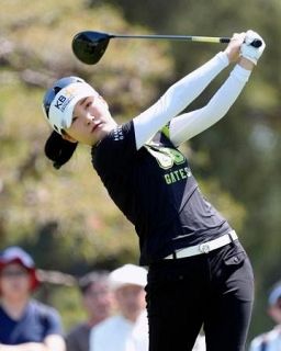 李が首位、山下美夢有３打差２位　女子ゴルフ第３日