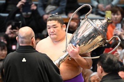 尊富士が夏場所休場へ　故障癒えず　3月の春場所で新入幕優勝