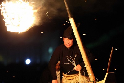 闇夜を照らす伝統の技　「長良川鵜飼」が開幕　5年ぶり制限なし