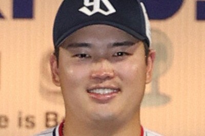 強烈な打球音に静まりかえった甲子園　ヤクルト・村上宗隆が3ラン