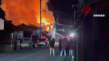 5人家族が住む木造住宅が全焼…焼け跡から1人の遺体　90代女性と連絡とれず　福岡・久留米市