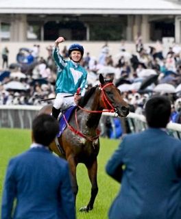 ロマンチックウォリアーが優勝　香港馬、競馬の安田記念