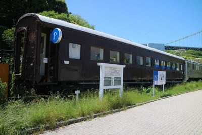 旧国鉄客車の座席　北九州市が返却求める方針　カフェ改装で売却