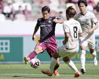 Ｊ１、神戸が４試合ぶり白星　川崎に１―０、第１８節