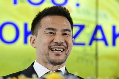 岡崎慎司「監督としてW杯優勝を」　サッカー元日本代表、引退会見