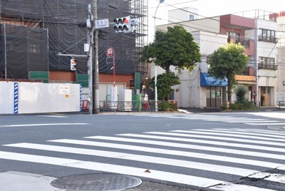 トラック運転手「左折で巻き込んだ」　車椅子死亡事故　東京・墨田区