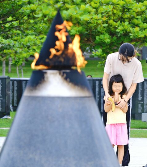 「平和の火」灯らず　慰霊の日　大雨で設備故障