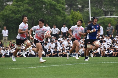 ラグビー日本代表、福岡で公開練習　小中学生ら「迫力」に驚き