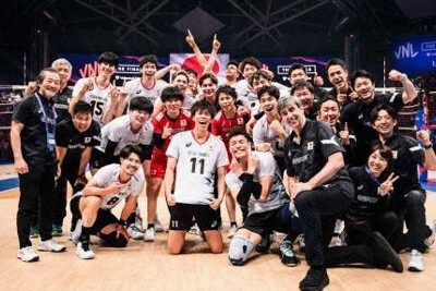 バレー男子、日本が初の決勝進出　ネーションズL、ストレート勝ち