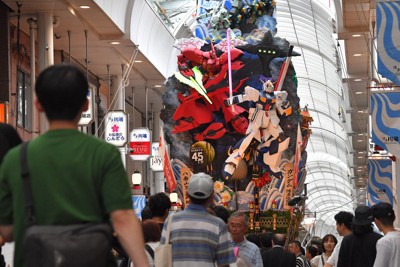 見せてもらおうか、博多祇園のガンダム山笠を　ファンの人形師制作