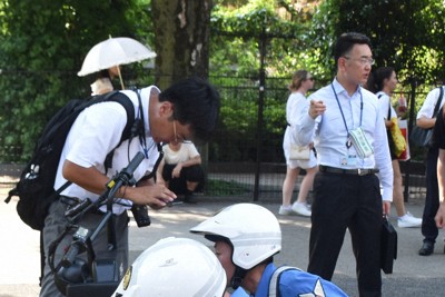 警視庁が渋谷で「モペット」取り締まり　1時間半で3件交通違反