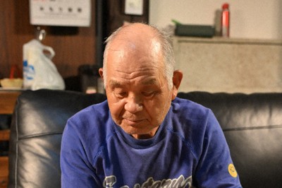 帰れぬ古里、生きた証しを　福島・浪江の80歳男性、13年かけ記録誌