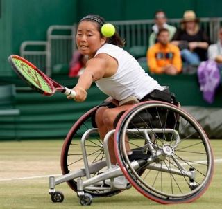 テニス、上地が準決勝敗退　ウィンブルドン車いすの部