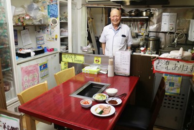 “日本一小さな”焼き肉店　81歳の店主を再起させた「病床での約束」