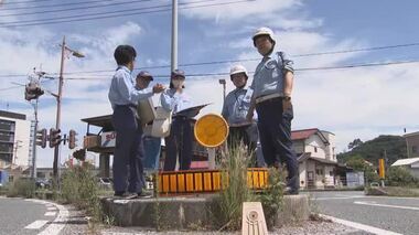 少年２人重体の交通事故受け…警察などが現場点検　路面標示追加などの対策を提案【岡山】