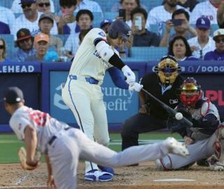 大谷１安打、延長戦で勝利　菊池は９敗目、前田３失点