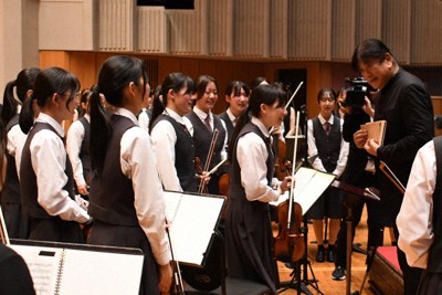 佐渡裕さんと「奇跡のコンサート」　福岡の中高生が「第九」協演