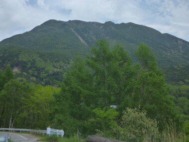 八ヶ岳連峰北横岳で遭難　70代男性が死亡　下山中に転倒　死亡事案が相次ぐ　北アルプス西岳では京都の50代男性が死亡　