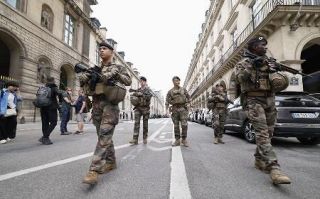 仏国鉄敷地で極左の男拘束　ＴＧＶ路線網放火との関連不明