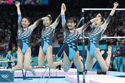 「気持ちは5人」体操女子　登場時に宮田の決めポーズ　パリ五輪