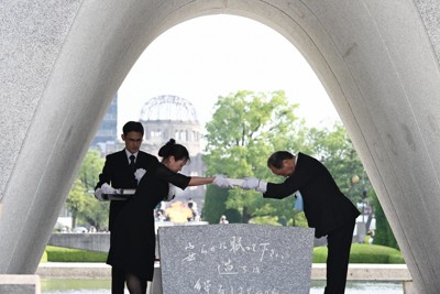 広島市長「核抑止依存の転換を」　平和記念式典で強調　原爆の日