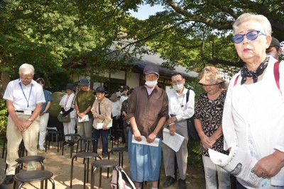 「非核の火」ともる寺で平和の祈り　福島・楢葉で被爆者追悼集会