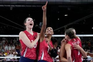 米国、イタリアが女子４強　バレーボール・６日