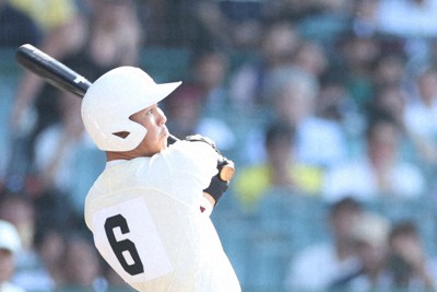 早稲田実に新スター誕生の予感　プロ注目の宇野真仁朗　夏の甲子園