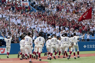 慶応が「エンジョイ」なら…早実は伝統の「一球入魂」　夏の甲子園