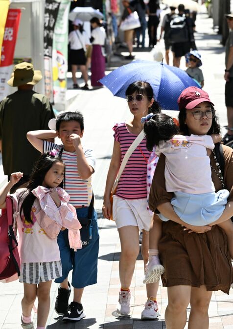 沖縄も異例の暑さ　熱中症警戒アラートと暑さ指数で対策を　那覇、108年ぶりの3日連続猛暑日