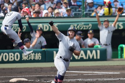 青森山田が25年ぶりベスト8　石橋を破る　夏の甲子園