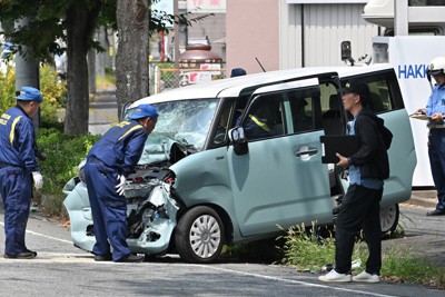 バスと軽乗用車が正面衝突　5歳と7歳が心肺停止　福岡の国道