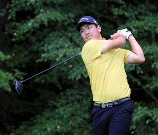 河本力、７アンダーで暫定首位　ゴルフ、フジサンケイＣ第１日