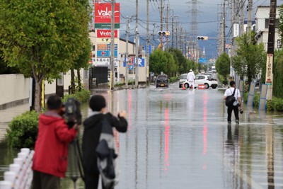 線状降水帯、川氾濫、緊急安全確保…台風10号で大荒れの東海地方