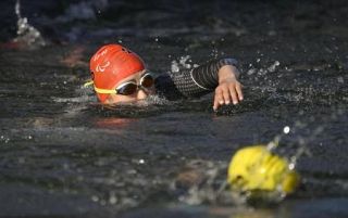 トライアスロンは無事実施　水質懸念されたセーヌ川で