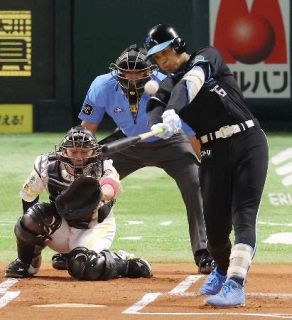 ソ３―６日（３日）　伊藤、自己最多の１１勝目