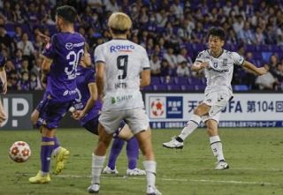 サッカー天皇杯、Ｇ大阪が４強　広島に２―１で競り勝つ