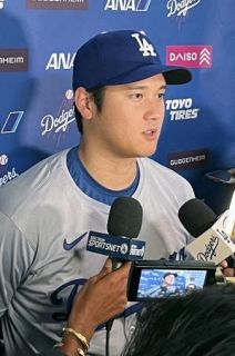 大谷、日本勢初のトリプルスリー　「３割、３０本塁打、３０盗塁」