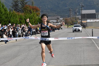 学法石川が優勝　14年連続16回目の都大路出場　高校駅伝・福島男子