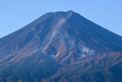 富士山で最も遅い初冠雪　高温続いたのが要因か　甲府地方気象台