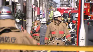 【速報】東北新幹線の線路に煙立ちこめ　ラッシュアワーのJR東十条駅前で火災　列車の運行に影響なし