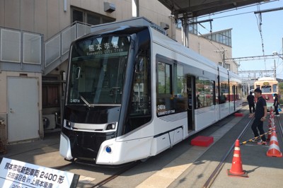 熊本市電の新型車両、営業運転開始へ　24日から、混雑緩和を期待