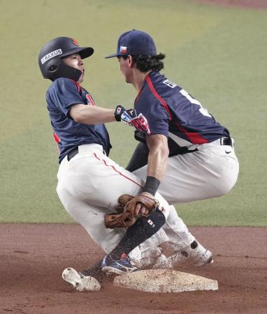 俊足五十幡が本領発揮　けん制誘い出されても二塁陥れる