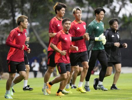 日本代表、ジャカルタで調整開始　Ｗ杯最終予選のインドネシア戦へ