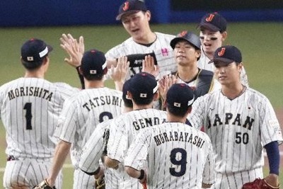 日本、連覇へ白星発進　野球・プレミア12、オーストラリアに快勝