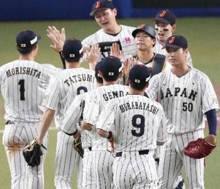 日本、連覇へ白星発進　プレミア１２、豪州に大勝